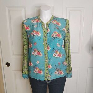 Benares bicycle floral split V-neck button front blouse sz L